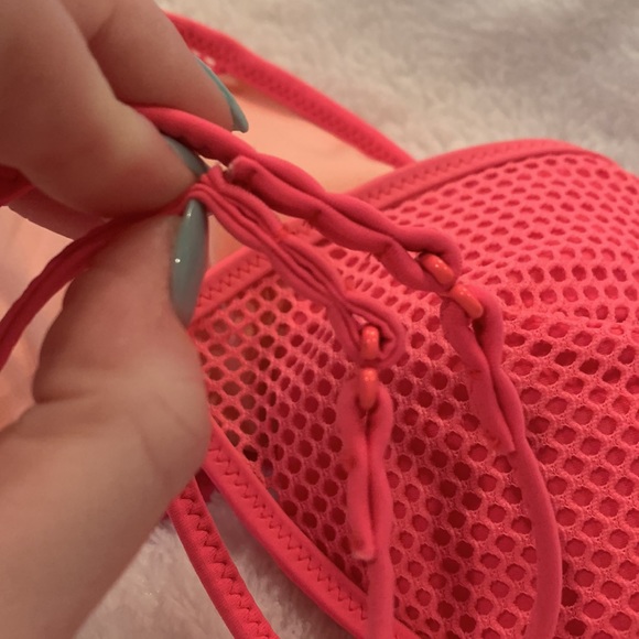 Victoria’s Secret Hot Pink Bikini Top - Picture 8 of 9